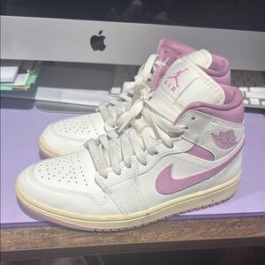 Jordan Women's White and Purple Sneakers